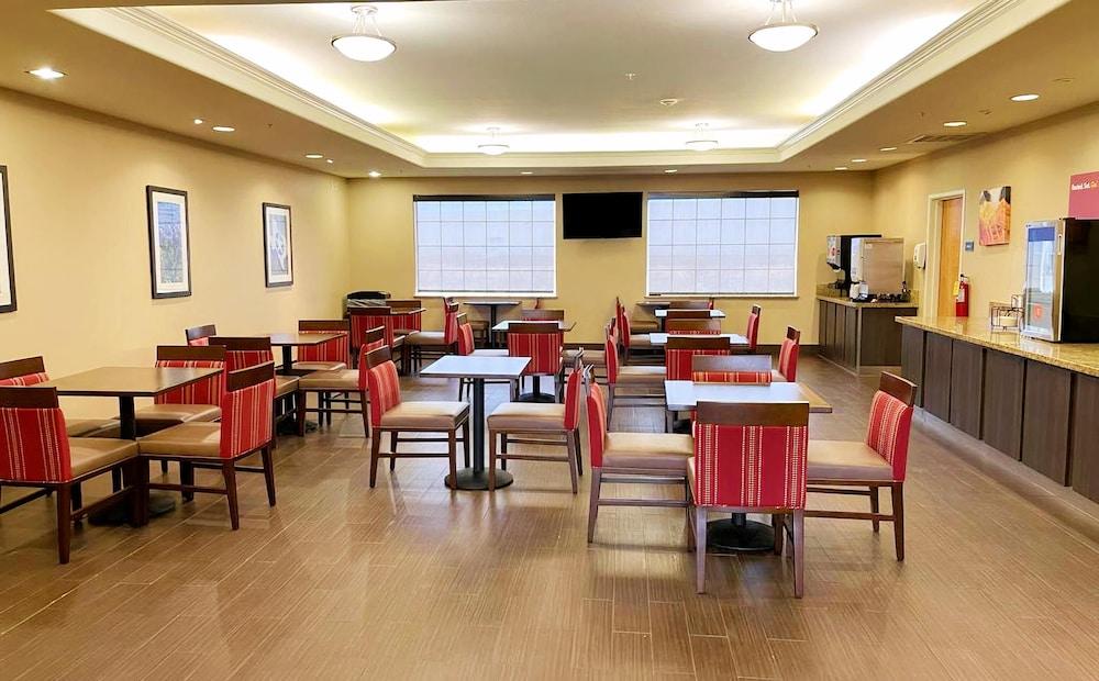 Comfort Inn & Suites, Odessa I-20 Exterior photo