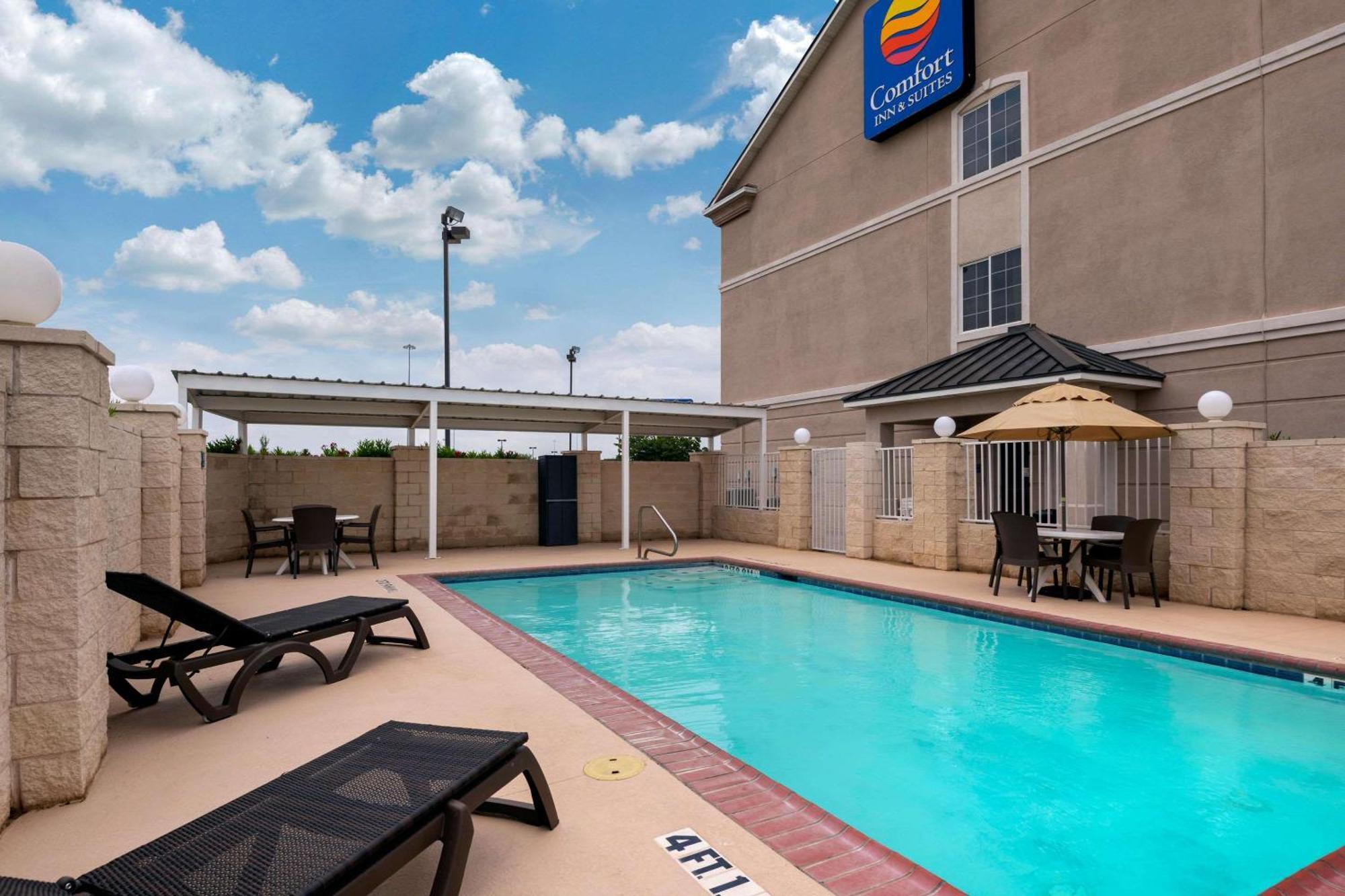 Comfort Inn & Suites, Odessa I-20 Exterior photo